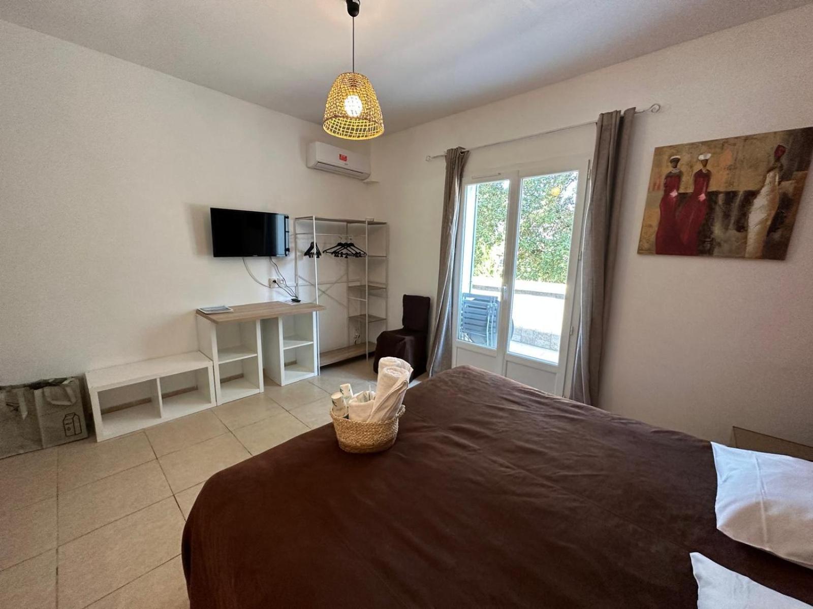 L'Hotel Du Bastier Ginasservis Εξωτερικό φωτογραφία