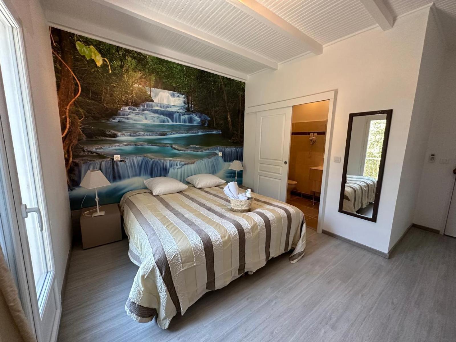 L'Hotel Du Bastier Ginasservis Εξωτερικό φωτογραφία