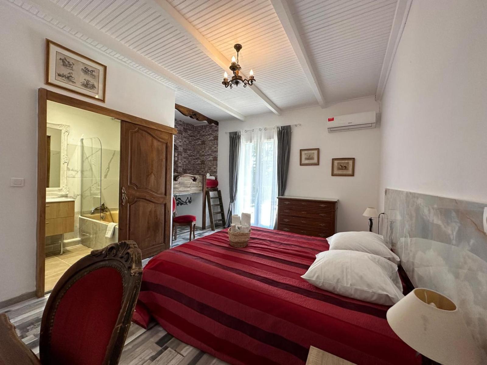 L'Hotel Du Bastier Ginasservis Εξωτερικό φωτογραφία
